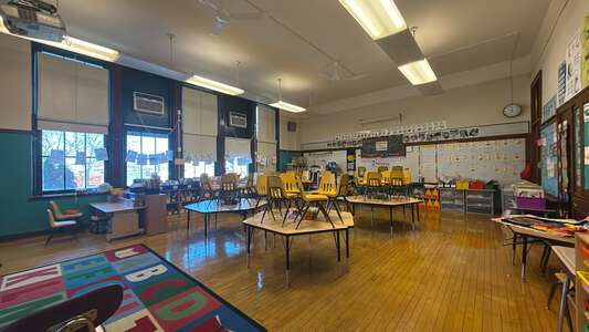 Reinberg - Peter A Reinberg Elementary School Classroom Standard in Chicago 3
