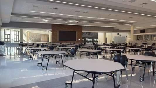 Eagle Mountain High School Cafeteria in Fort Worth 4