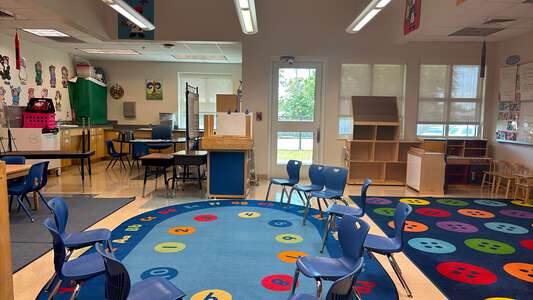 Judge Lionel R Collins Elementary School Classroom Standard in Marrero 2