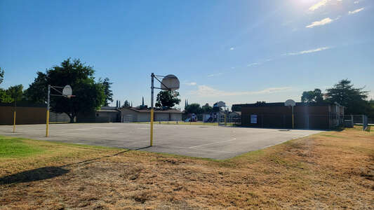 Crestwood Elementary School Outdoor Basketball Courts 2 in Visalia