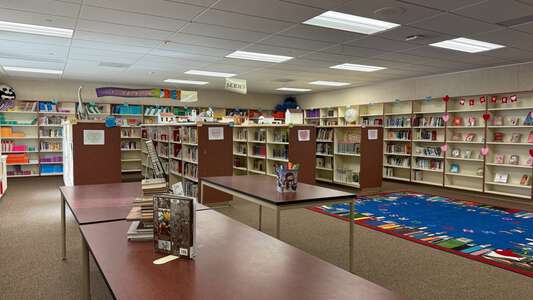Anaverde Hills School Library in Palmdale 2