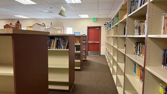 Anaverde Hills School Library in Palmdale 3