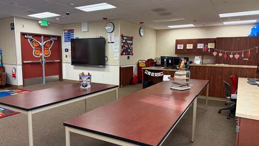 Anaverde Hills School Library in Palmdale 5
