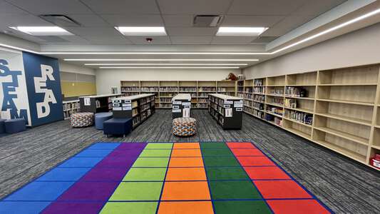 Little Lake  Elementary School Library in Hemet