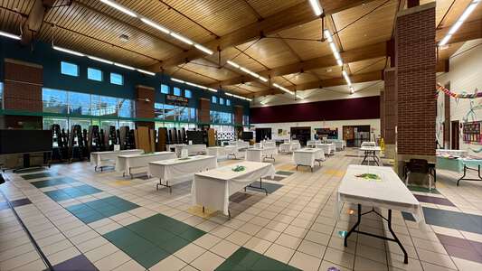 Enders Community Service and Leadership Magnet Elementary School Cafeteria in Wichita