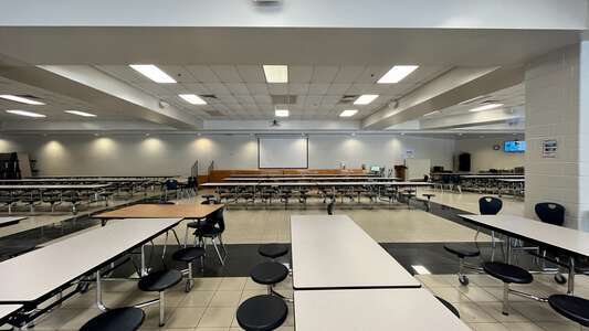 Dacula Middle School Cafeteria in Dacula