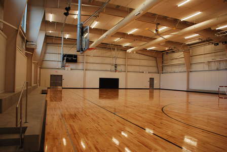 Minter Bridge Elementary School Gym in Hillsboro