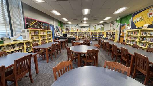 Thomas Edison Elementary School Library in Burbank 2
