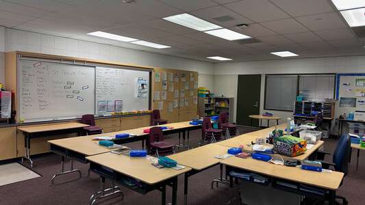 Ronald Reagan Elementary School Classroom Standard in Wildomar