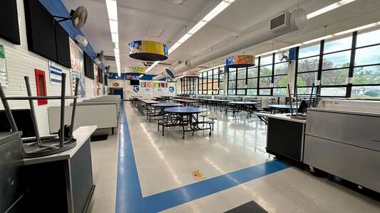 Pleasant Valley Middle School Cafeteria in Wichita 4