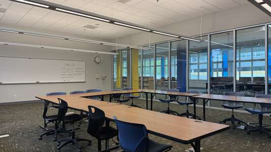 L.B. Landry High School Library in New Orleans 4