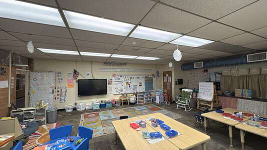 Fairview Elementary School Classroom Standard in Oklahoma City 3