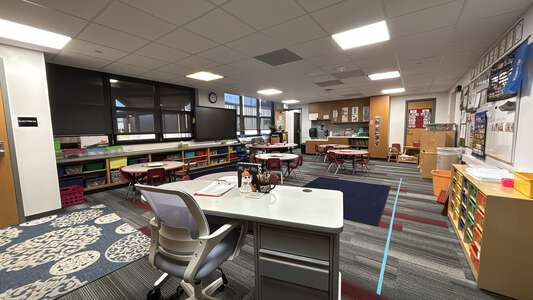 Ridgecrest Elementary School Classroom Standard in Midwest City 3