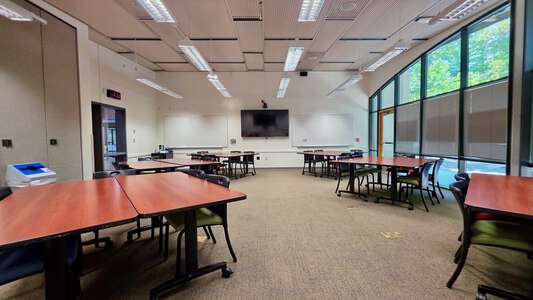 Resource Center (District Office) Sammamish in Redmond