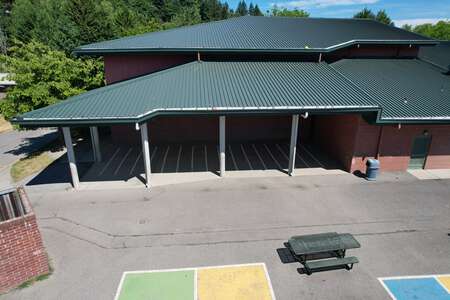 Redmond Elementary School Outdoor Basketball Courts in Redmond