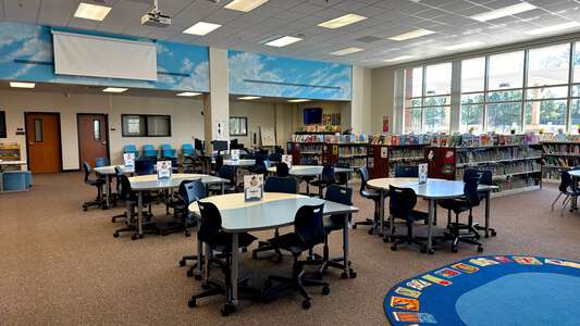 Graves Elementary School Library in Norcross 2