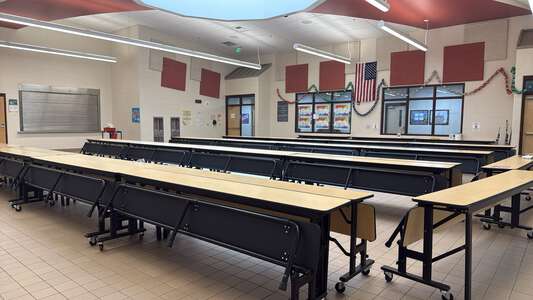Pilot Butte Elementary School Cafeteria in Rock Springs 3