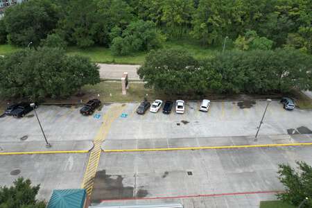 Vines EC/PK/K School Parking Lot - Front in Houston