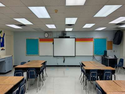 Dante B. Fascell Elementary School Classroom Standard in Miami 2