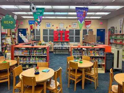 Bent Tree Elementary School Library in Miami