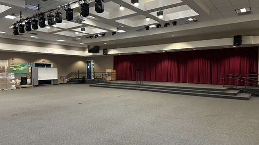 Jeffrey Trail Middle School Multi Purpose Room in Irvine