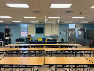 Stevens Park Elementary School Cafeteria in Dallas