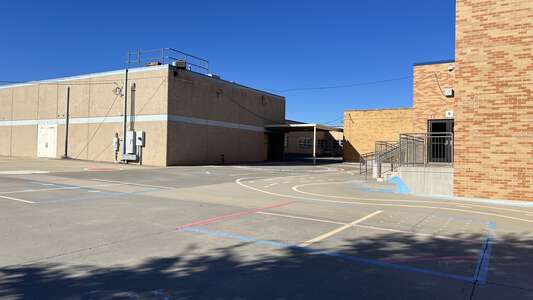 Benbrook Elementary School Outdoor Basketball Courts in Benbrook