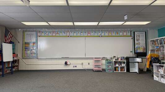 Adelaide Elementary School Classroom Standard in Auburn
