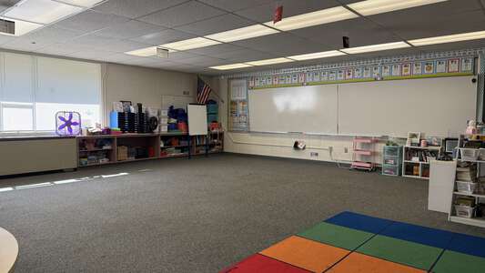 Adelaide Elementary School Classroom Standard in Auburn