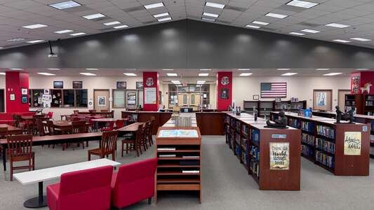 MacArthur Ninth Grade School Library in Houston