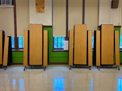 Sayre - Harriet E Sayre Elementary School Cafeteria in Chicago
