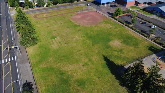 Holt Elementary School Field - Dirt Track in Eugene