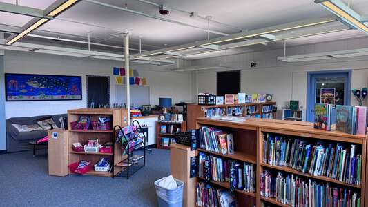 Kennedy Elementary School Library in Keizer