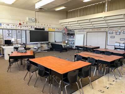 Las Palmas Elementary School West Classroom Standard in Sacramento