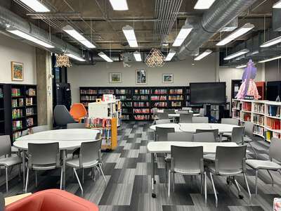 Washington - Booker T. High School for the Performing and Visual Arts Library in Dallas