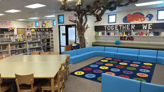 Hacienda Elementary School Library in California City 3