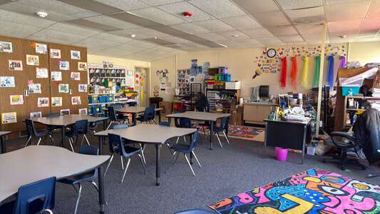 Yucca Loma Elementary Classroom Standard in Apple Valley 3