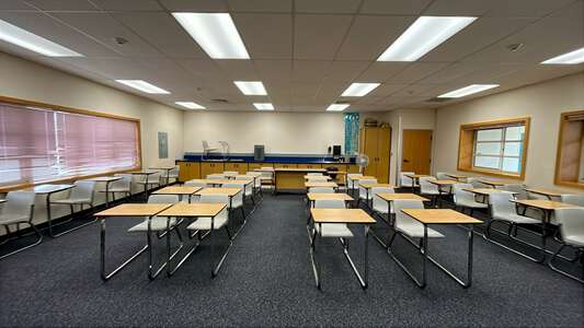Lakeview Middle School Classroom Standard in Watsonville 3