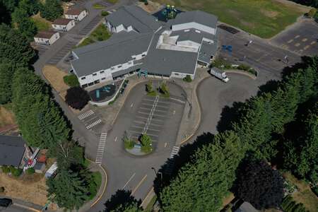 Meredith Hill Elementary School Parking Lot - Visitor in Auburn