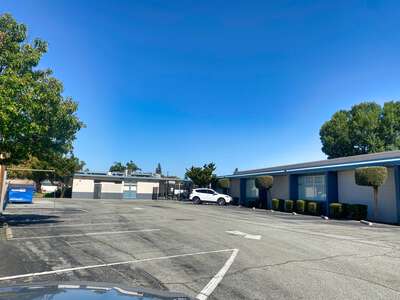 Oster Elementary School Parking Lot - Lencar Way in San Jose