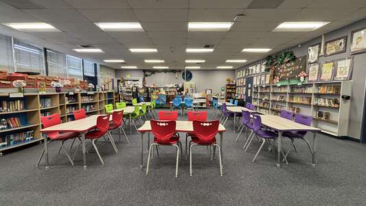 Thomas Jefferson Elementary School Library in Burbank 2