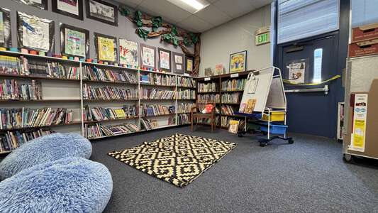 Thomas Jefferson Elementary School Library in Burbank 3
