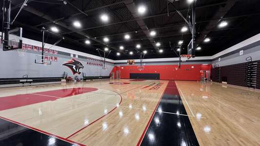 Pike Middle School Gym - Competition (0809) in Justin