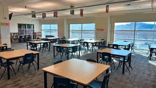 Desert Oasis High School Library in Las Vegas