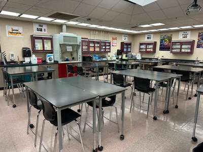 Aliso Niguel High School Science Room in Aliso Viejo