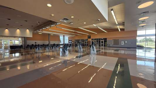 Prairie Vista Middle School Cafeteria/Cafetorium in Fort Worth 3