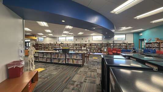 Townsend Elementary School Library in Del City 3