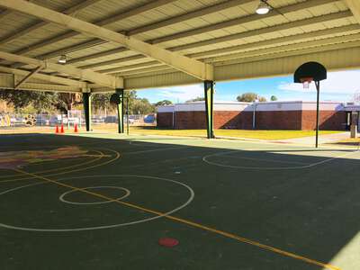 Crestwood Elementary School (1021) Outdoor Basketball Courts in Tampa 2