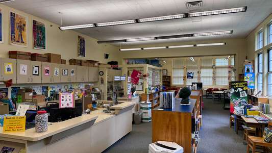 Alameda K-5 School Library in Portland 2