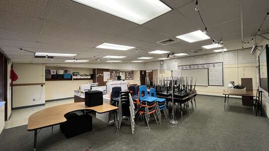 Camelot Elementary School Classroom Standard in Auburn
